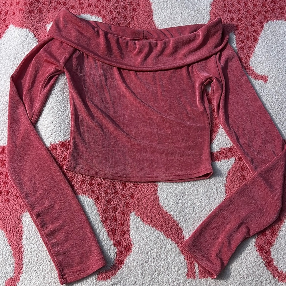 Off the shoulders hot pink shirt